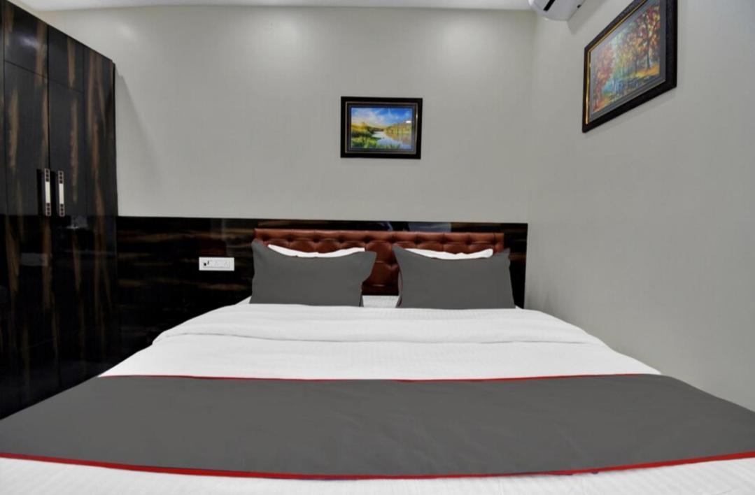 Om Guest House And Banquet Kolkata Ngoại thất bức ảnh