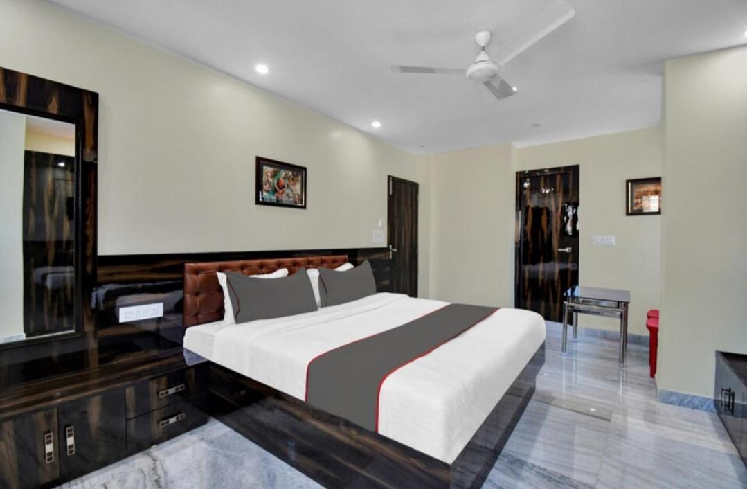 Om Guest House And Banquet Kolkata Ngoại thất bức ảnh