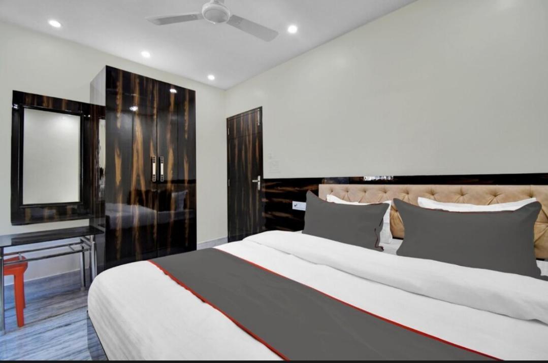 Om Guest House And Banquet Kolkata Ngoại thất bức ảnh