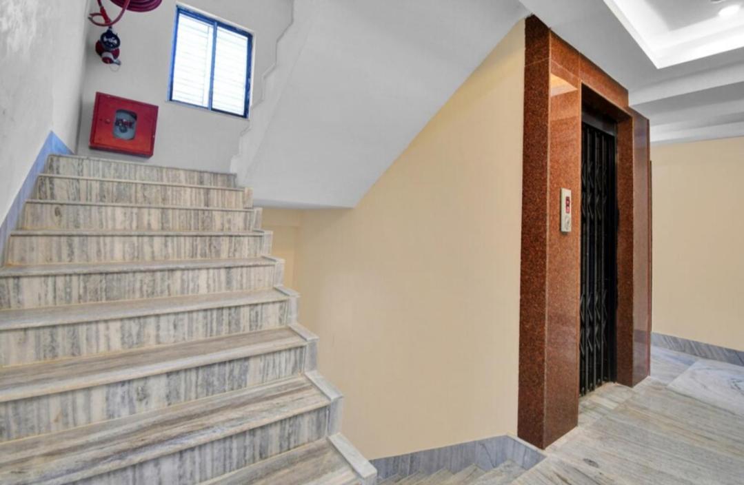 Om Guest House And Banquet Kolkata Ngoại thất bức ảnh